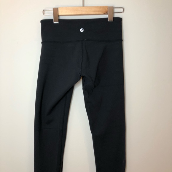 UNWORN Lululemon Wunder Under | size 4 reversible - Picture 5 of 11